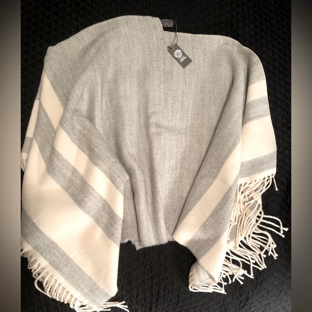 Vince Camino gray and cream poncho with fringe. NWT